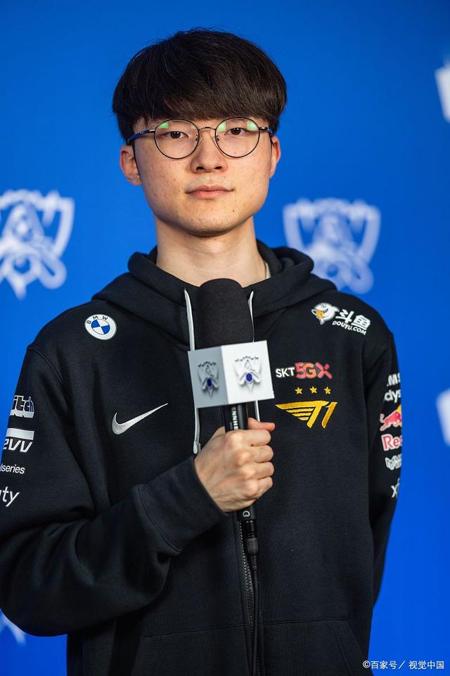 LOL-S13：T1勇夺S13全球总决赛冠军，上路Zeus拿下总决赛FMVP