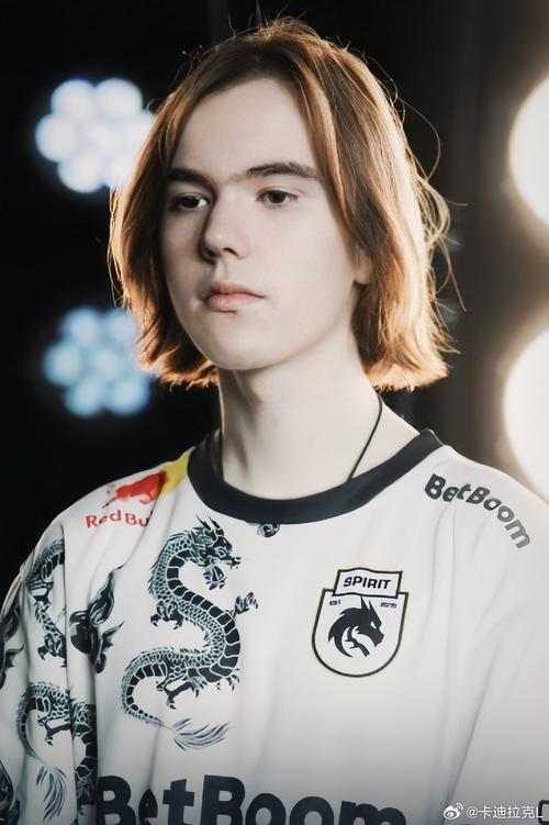 Keal：LPL有很多场馆，来回移动对于我来说比较不方便