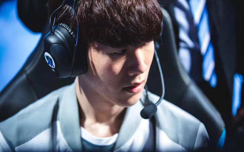 Vitality发布全新队服 纯白色调颠覆以往