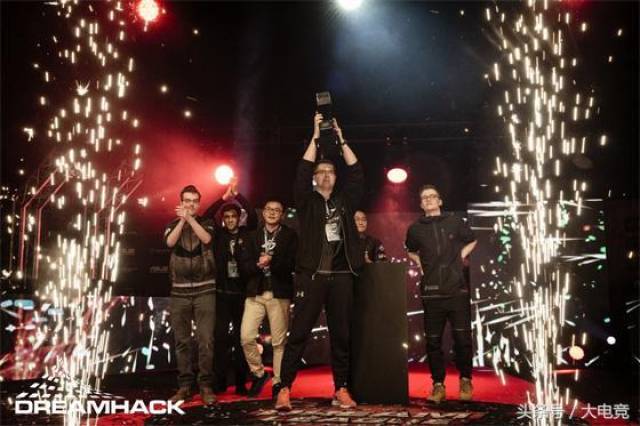 s1mple 参加了一场引起轩然大波的表演赛，导致了一波批评